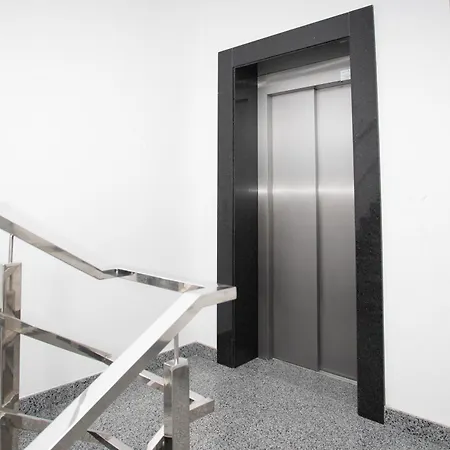 Apartman Parliament House