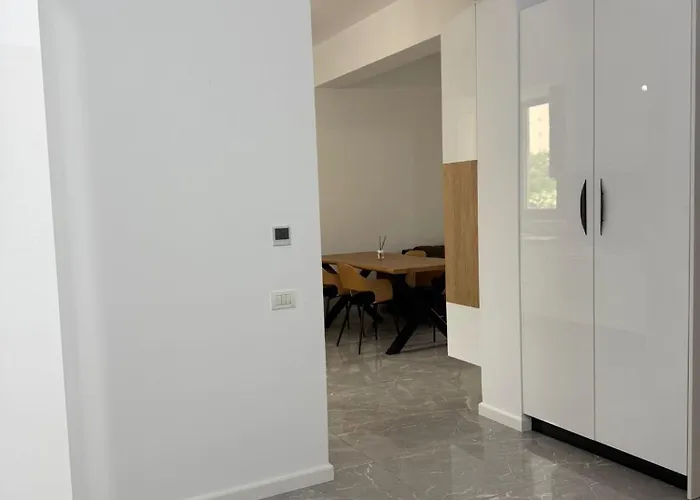 Parliament House Apartment *