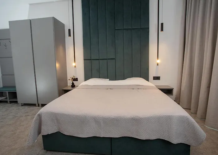 Parliament House Apartment *