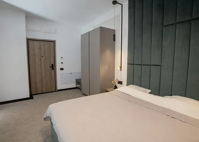 Parliament House Apartment *